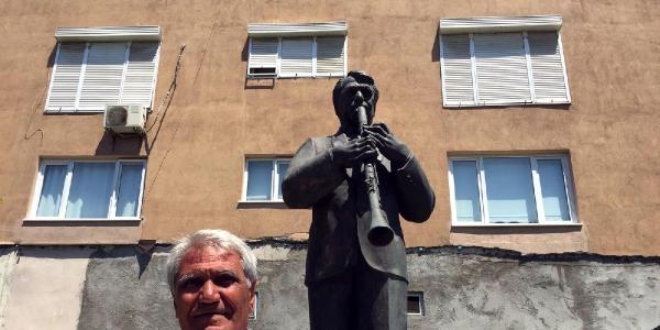 'Katil Hasan'ın heykeli dikildi