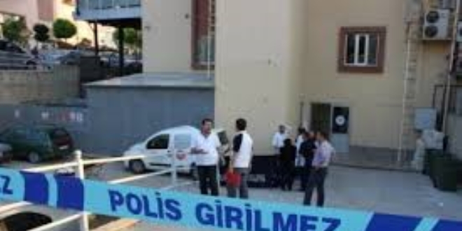 Tedavi gördüğü hastanede intihar etti