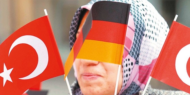 Almanya faturay gurbetilere kesiyor