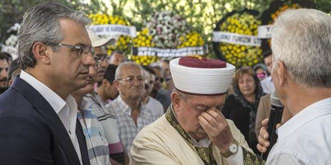 Babadan duygusal veda... İmam da gözyaşı döktü