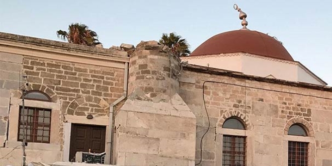 Yunanistan  adalardaki camileri rmeye terk etti
