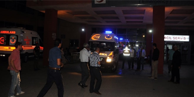 Balıkesir'de zincirleme trafik kazası: 1'i polis, 3 yaralı
