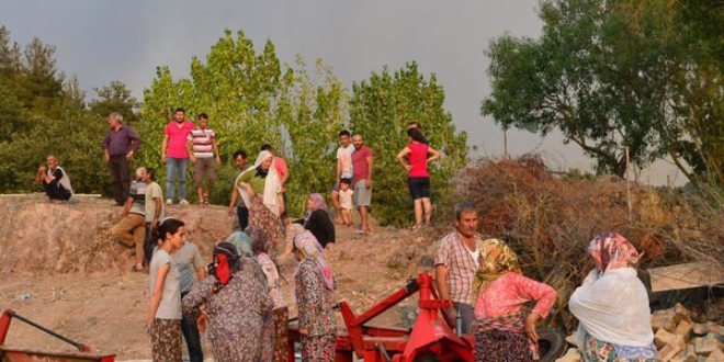 İzmir'de yagın nedeniyle iki köy tedbir amaçlı boşaltıldı