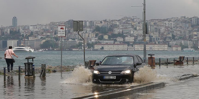 Meteorolojik verilere göre yağış, İstanbul'u terk etti