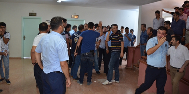 Adıyaman'da ihale kavgası: 5 polis ve zabıta yaralandı