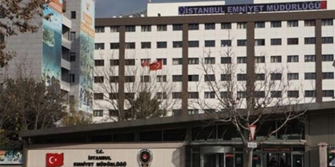 Sabaha karşı, İstanbul Emniyeti önünde sıcak dakikalar