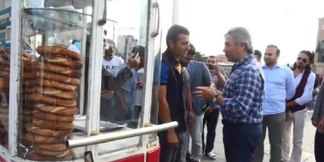 Beyoğlu Belediye Başkanı o simitçiyi ziyaret etti