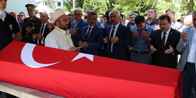 Silivri Emniyet Müdürü Çalışkan'ın cenazesi toprağa verildi