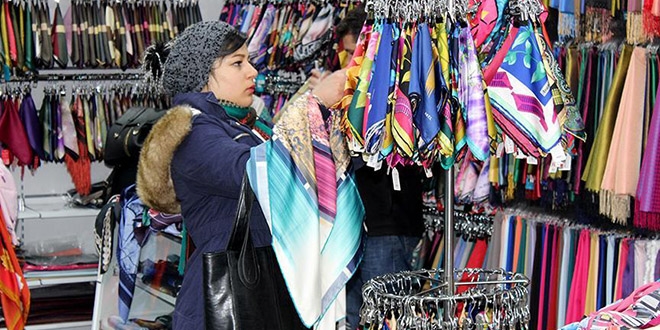Turistler giyim ve ayakkabıya 1,2 milyar dolar harcadı