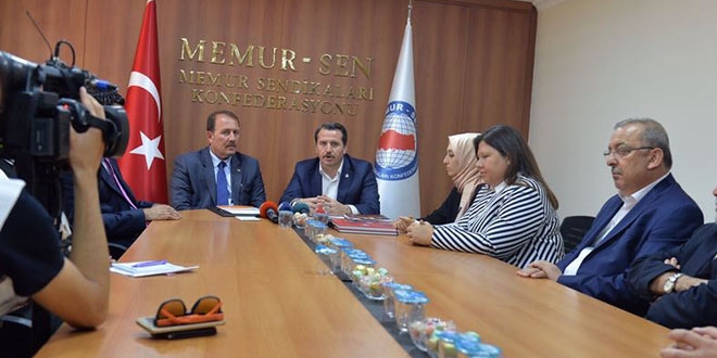 'İstiyoruz ki kamu görevlileri refah sınırında yaşasın'