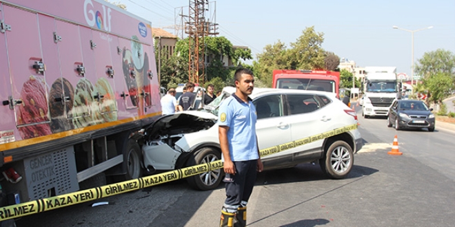 Mersin'de trafik kazası: 1 ölü, 2 yaralı