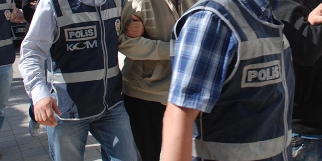 Antalya'da yakalama kararı bulunan bir kişi gözaltında
