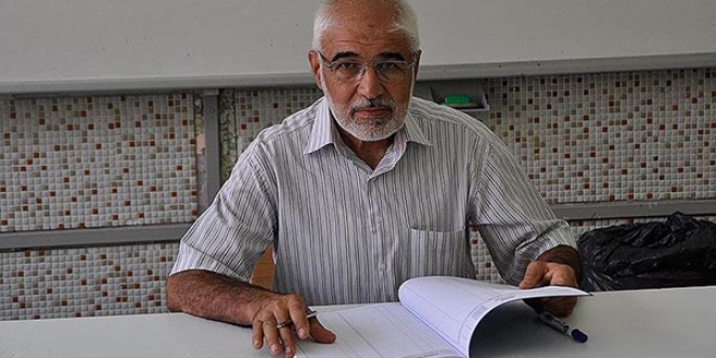 İnşaatına tuğla taşıdığı okuldan emekli oldu