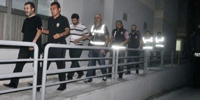 Sakarya merkezli operasyon'da 5 ilde FETÖ'den 7 kişi tutuklandı
