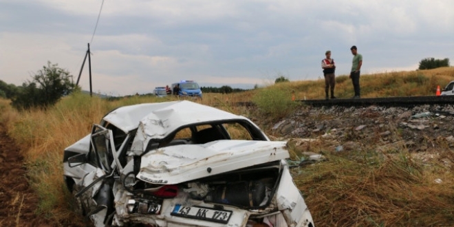 Kütahya'da otomobil ile tır çarpıştı: 1 ölü 4 yaralı