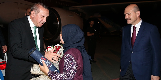 Cumhurbaşkanı Erdoğan, Trabzon'a geldi