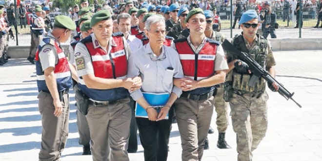 Akın Öztürk: Bu soruya cevap vermeyeceğim