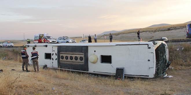 Kayseri'de otobüs devrildi: 26 yaralı