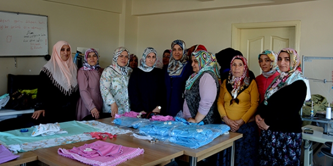 Hediyelik zıbınlar, kadınların gelir kapısı oldu