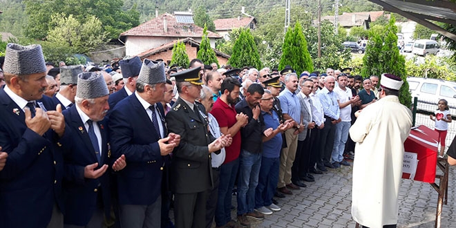 Kore gazisi son yolculuğuna uğurlandı
