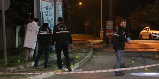 Sakarya'da düğün konvoyunda ateş açıldı: 7 yaralı
