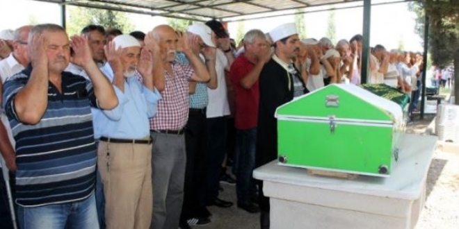 Uçurumdan düşen üniversite öğrencisi toprağa verildi