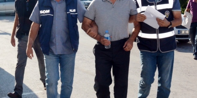 Sivas'ta FETÖ'den gözaltına alınan eski doktor tutuklandı