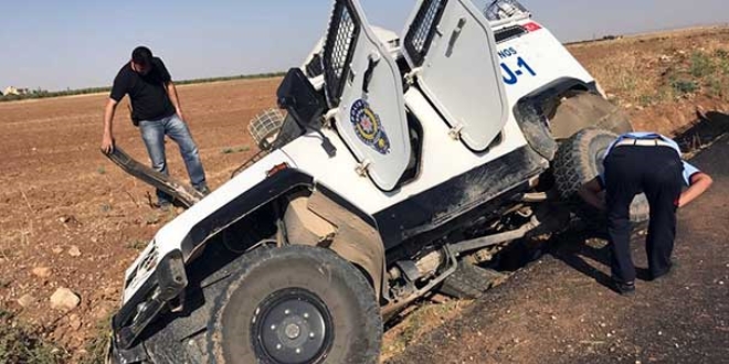 Nusaybin'de zırhlı polis aracı devrildi: 2 yaralı