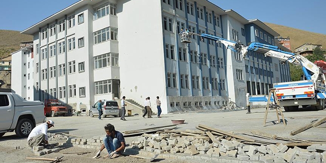 Hakkari'ye 246 milyon liralık eğitim yatırımı