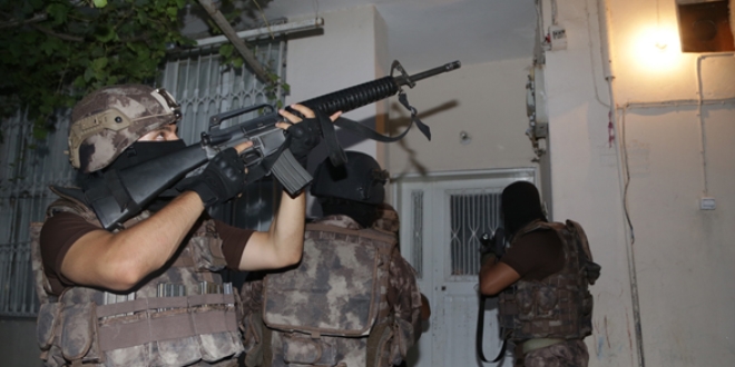Bitlis merkezli terör operasyonu: 5 kişi gözaltında