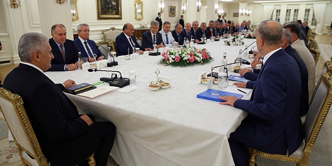 Başbakan, Türk-İş Başkanlar Kurulunu kabul etti