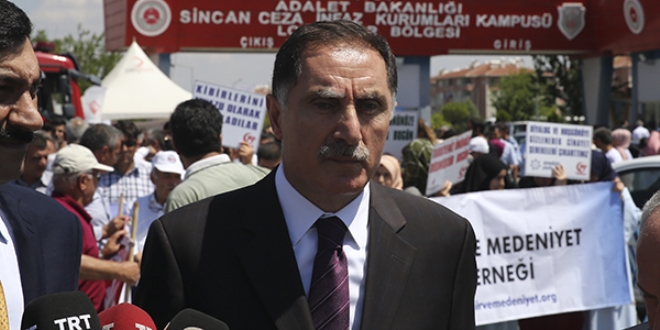Şeref Malkoç: Duruşmalarda usule fevkalade riayet ediliyor