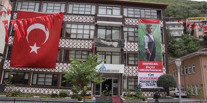 Maçka'da şehit edilen Eren Bülbül, toprağa verildi