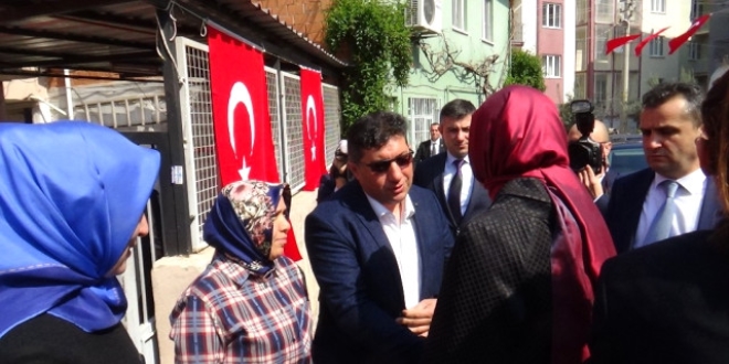 Bakan Kaya'dan şehit ailelerine ziyaret
