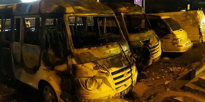 Bakımını yaptığı araçları yakıp görüntüsünü çekmiş