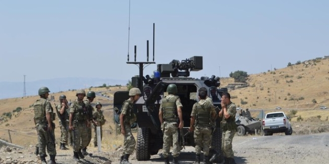 Van'da İlçe Jandarma Konumatanlığına havan saldırısı