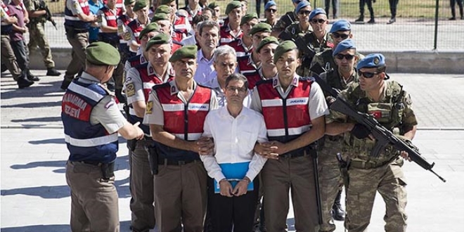 'FETÖ sanıkları kendilerine öğretildiği gibi davranıyor'