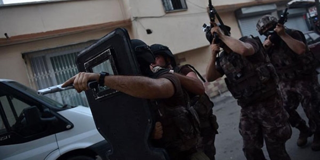 AK Partili yöneticiyi şehit eden teröristlerden biri yakalandı