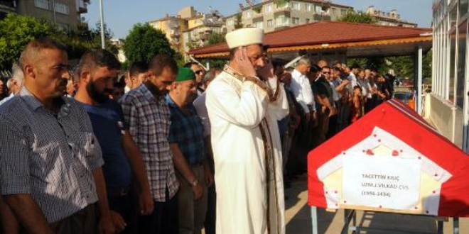 Kalp yetmezliğinden ölen uzman çavuş toprağa verildi