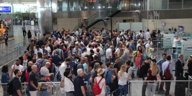 Bayram tatili uzadı otogarlarda yoğunluk başladı