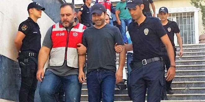 Fuat Avni, Atilla Taş'tan yazı yazması için rica etmiş