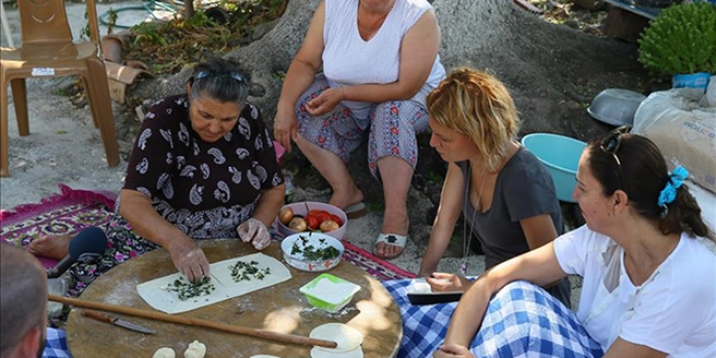 Ege'nin lezzetleri kayıt altına alınıyor