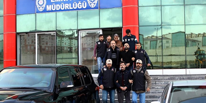 Mezarlıktaki teröristler için sözde 'şehitlik' oluşturmuşlar