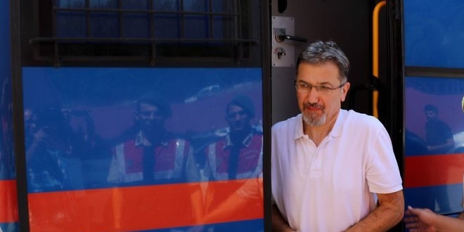 Ahmet Öksüz'e 6 yıl, 3 ay hapis cezası