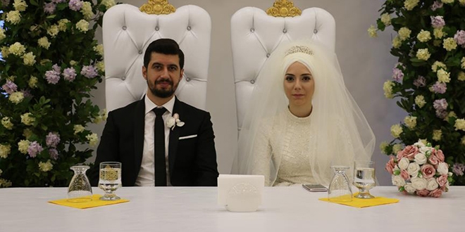 Ekonomi Bakanı Zeybekci'nin mutlu günü