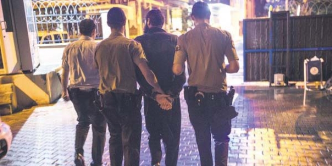 Bekçilerle devriyede ilk kelepçe hırsıza