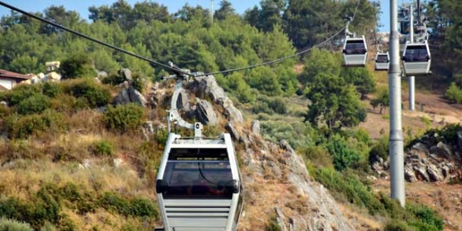 Alanya'da teleferikle yolcu tanmaya baland