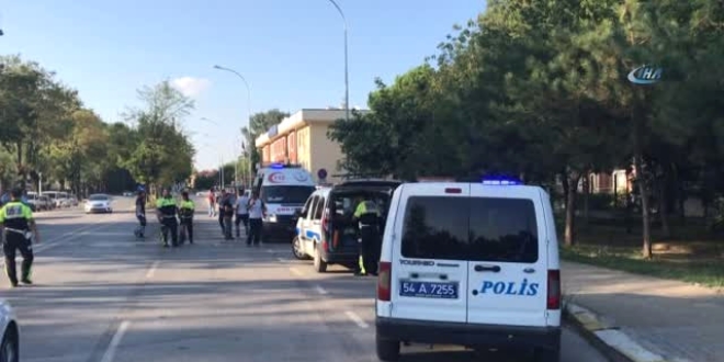 Sakarya'da trafik kazas: 4' ocuk 6 kii yaraland