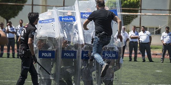 Çevik kuvvet polisinden özel güvenliğe eğitim