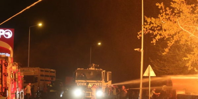 Bingöl'de yangın çıktı, TOMA'lar müdahale etti: 4 kişi etkilendi